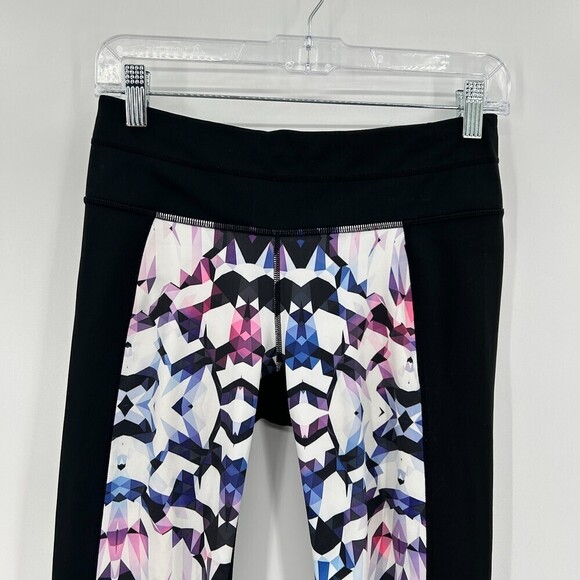 ATHLETA Disco Geo Sonar Cropped Workout Athletic Leggings Size Small - Picture 4 of 8